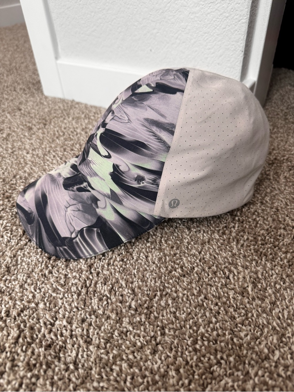 lululemon athletica Floral Marble Print & Light Beige Vented Running Hat